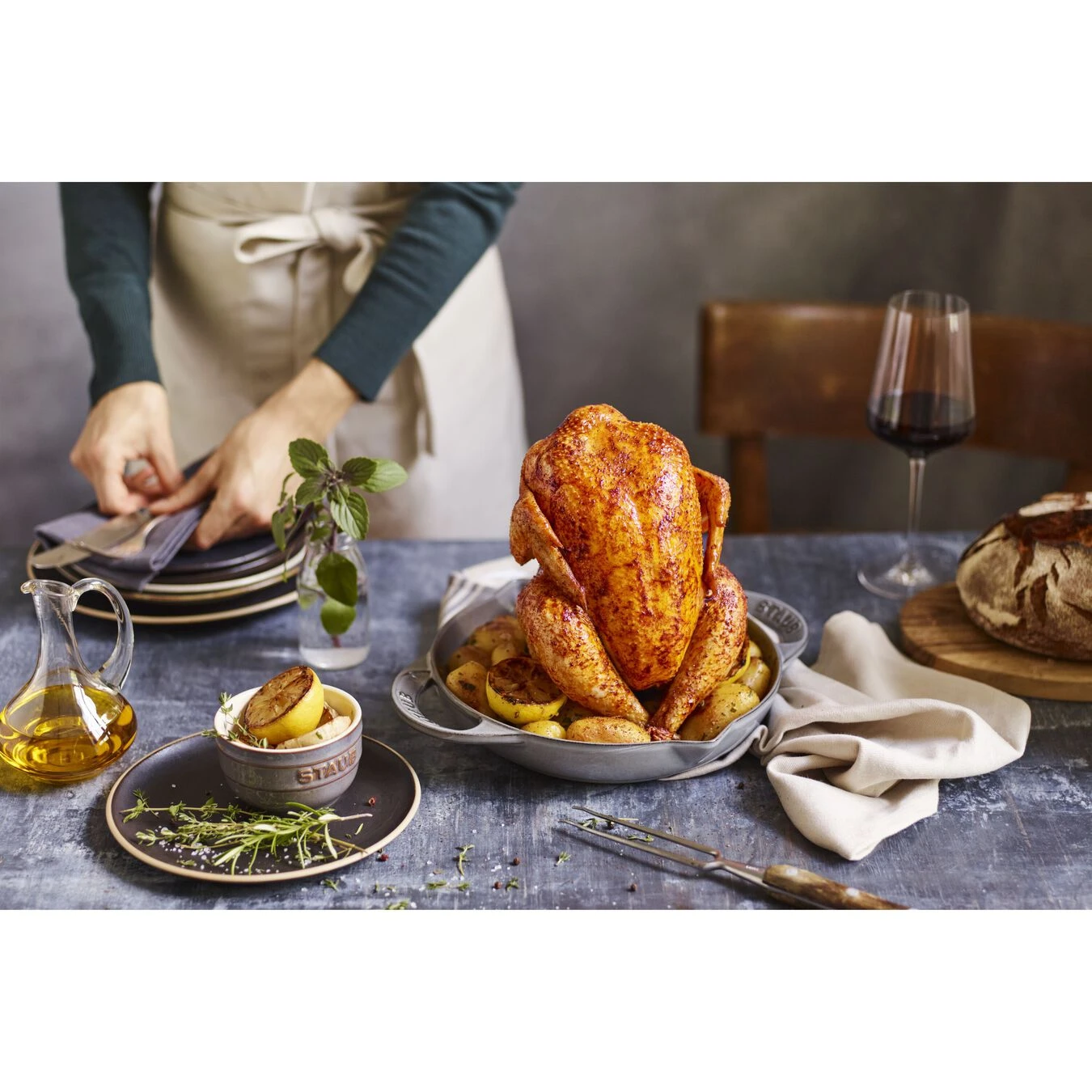 Staub Fuente Para Gratinar 24 Cm, Hierro Fundido, Gris Grafito 5 Staub Fuente Para Gratinar 24 Cm, Hierro Fundido, Gris Grafito - Imagen 3