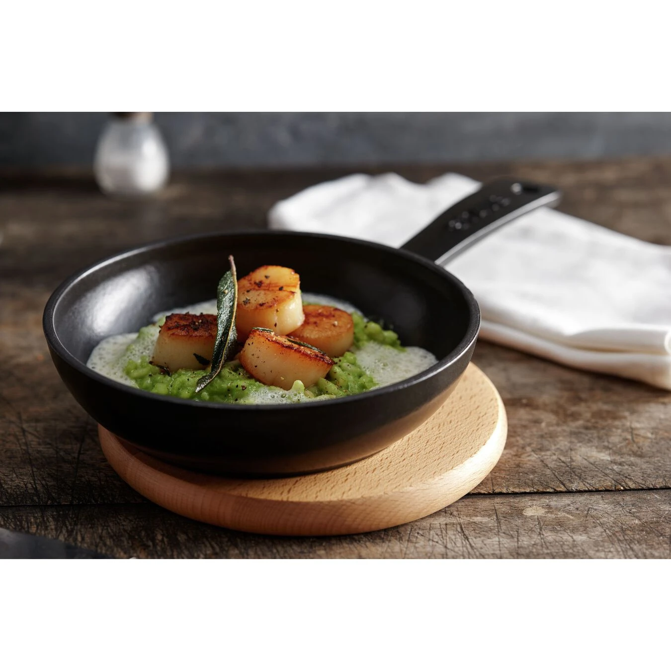 Staub Sartén 16 Cm, Hierro Fundido, Negro 5 Staub Sartén 16 Cm, Hierro Fundido, Negro - Imagen 3