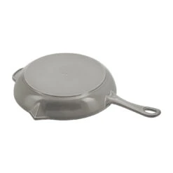 Staub Sartén Con Vertedor 26 Cm, Hierro Fundido, Gris Grafito 7 Staub Sartén Con Vertedor 26 Cm, Hierro Fundido, Gris Grafito -Staub Verkoop 40510 616 0 3