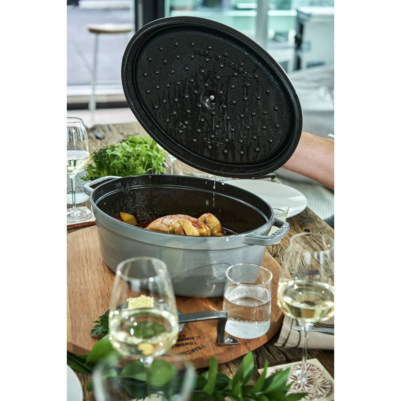 Staub Cocotte 37 Cm, Ovalado, Gris Grafito, Hierro Fundido 8 Staub Cocotte 37 Cm, Ovalado, Gris Grafito, Hierro Fundido - Imagen 6