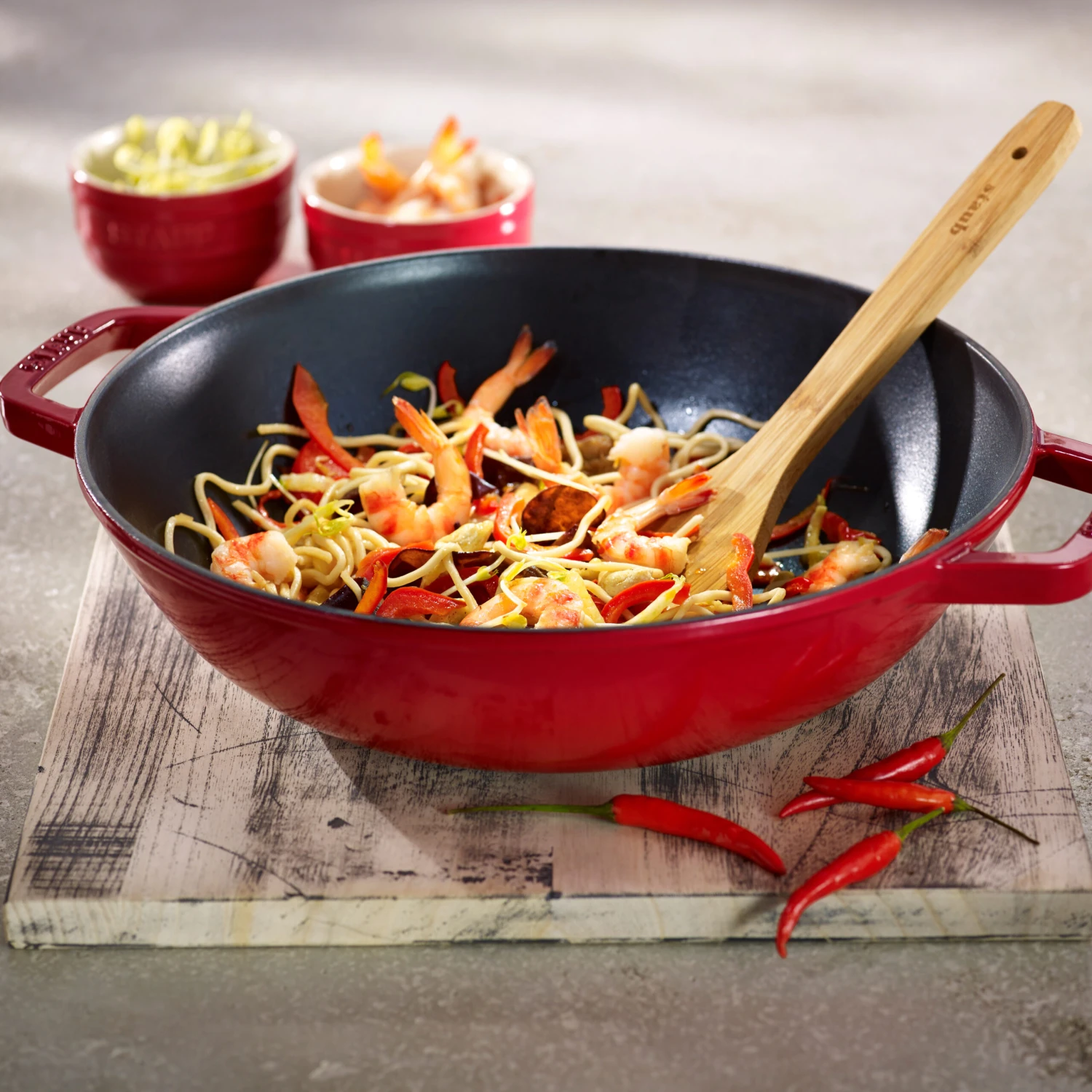 Staub Wok Con Tapa De Cristal Ø30 Cm 4,4 L 4 Staub Wok Con Tapa De Cristal Ø30 Cm 4,4 L - Imagen 2