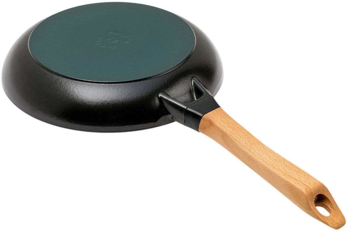 Staub Sartén Para Cocinar Con Mango De Madera 26cm, Negro 4 Staub Sartén Para Cocinar Con Mango De Madera 26cm, Negro - Imagen 2
